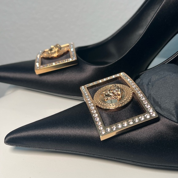 Versace Black Medusa Plaque Satin Pump - Picture 7 of 11